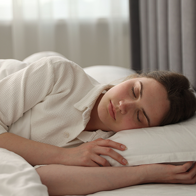 Cuántas horas debe dormir un adulto para descansar 